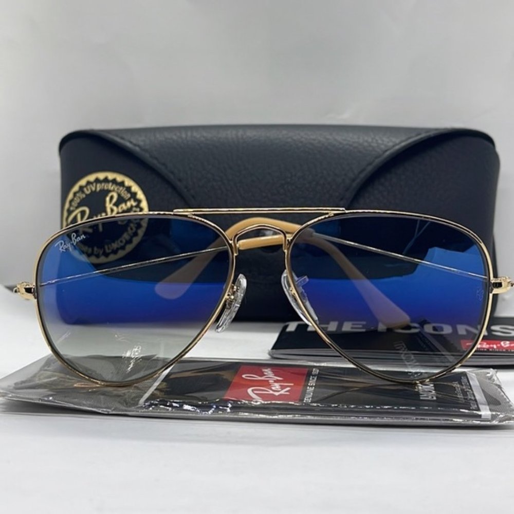 BNWT Rayban 3025 Gold with Blue Gradient Lenses 52